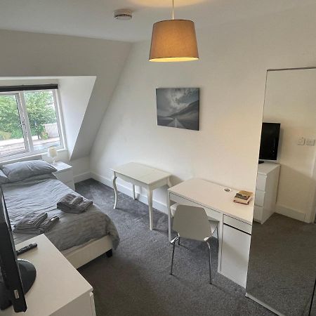 2 Bedroom 2 Bathroom Apartment 8 Including Free Parking Bromley Eksteriør bilde