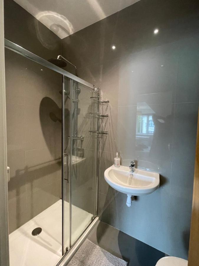 2 Bedroom 2 Bathroom Apartment 8 Including Free Parking Bromley Eksteriør bilde
